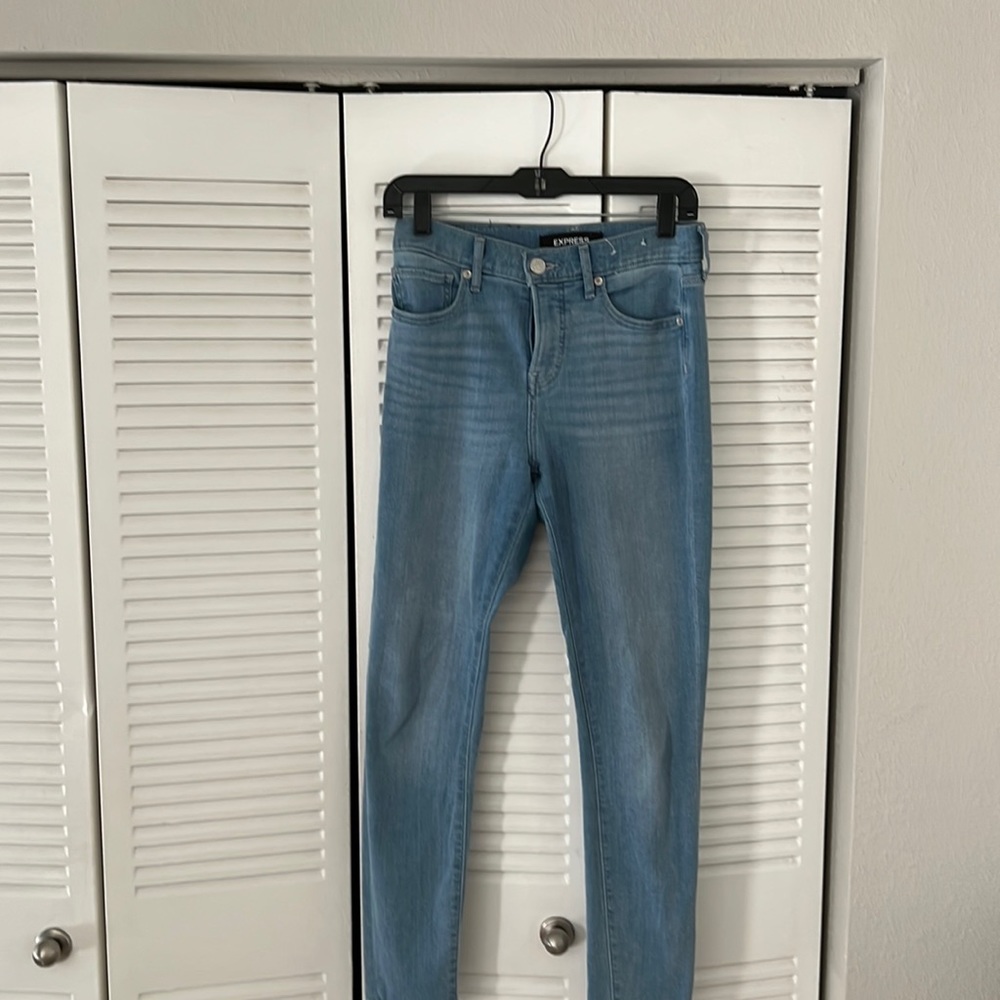Express Ankle length stretch jeans size 2